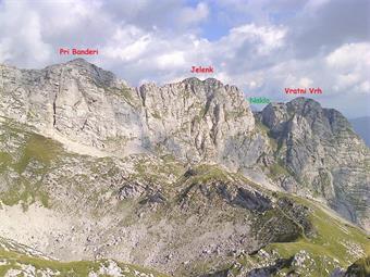 Pri Banderi (2051) e Jelenk (2049) dalla Val Krnica.