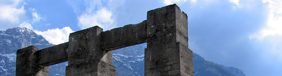 I piloni della teleferica di Chiout