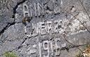 23-Vecchia iscrizione lungo la mulattiera che scende da Stavoli
