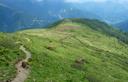 26-La dorsale prativa che digrada verso la Cima Val di Legnan