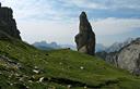 14-Il campanile di val Montanaia dal catino erboso soprastante