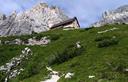 04-In vista del rifugio Corsi dal sentiero CAI n.629