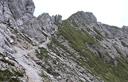 27-Il sentiero CAI n.374 aggira la quota 2240 delle Cime Centenere sul versante della Val Zemola