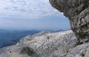 12-Pareti rocciose aggettanti lungo la salita al monte Forato