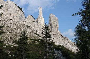 03-Caratteristici torrioni del Monte Cerchio