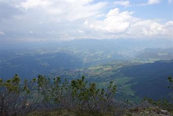 Panorama verso Fiè allo Sciliar dal belvedere del Monte Balzo