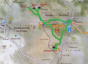 Il percorso odierno segnato in verde sulla cartina reperibile presso l'ex scuola di Temnica.
