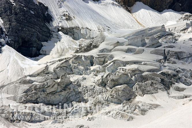 15-Crepacci sfaldati alla base dei ghiacciai