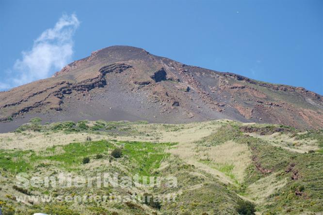 01-Il vulcano visto da Stromboli