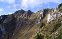 23-I ripidi pendii erbosi sul versante meridionale del monte Schenone