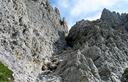 06-L'incassato canale che sale verso la forca dell'Alpino