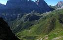 06-Casera Fleons di Sopra dalla cresta del monte Fleons