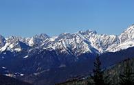 Arvenutis (malga) - panorama ravvicinato verso le Alpi Carniche occidentali