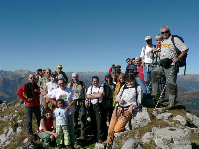 01-I partecipanti in vetta allo Zermula