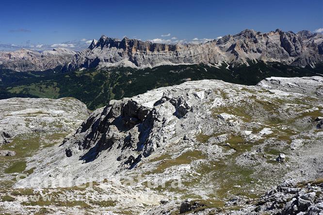 08-In discesa dall'altopiano della Gardenaccia