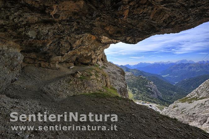 06-Pareti aggettanti lungo la cengia Martini