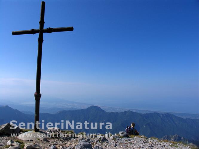 16-Croce di vetta sulla Pania della Croce