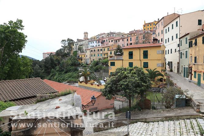 03-Uno scorcio di Rio nell'Elba