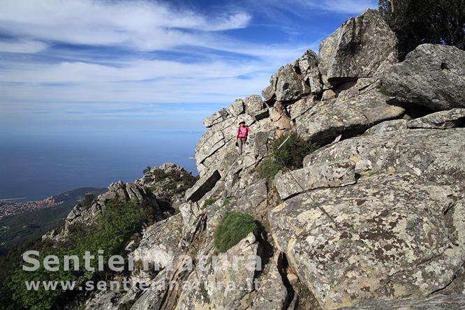 08-Attrezzature fisse lungo la cresta delle Calanche