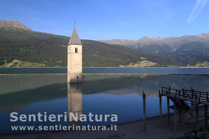 01-Il campanile di Curon immerso nel lago