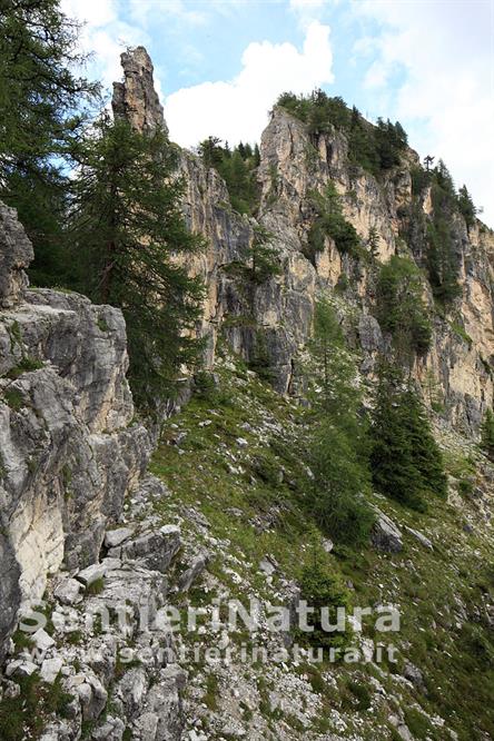 09-La cresta rocciosa sotto la Crusc de Rit