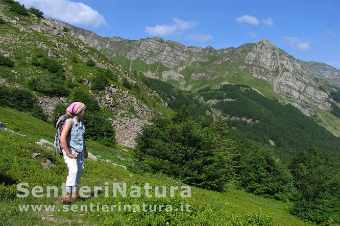 03-Il crinale appenninico col monte Giovo