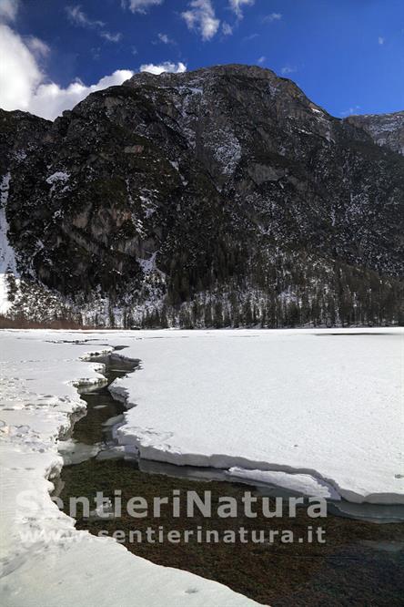 06-Il lago di Landro e il monte Piana