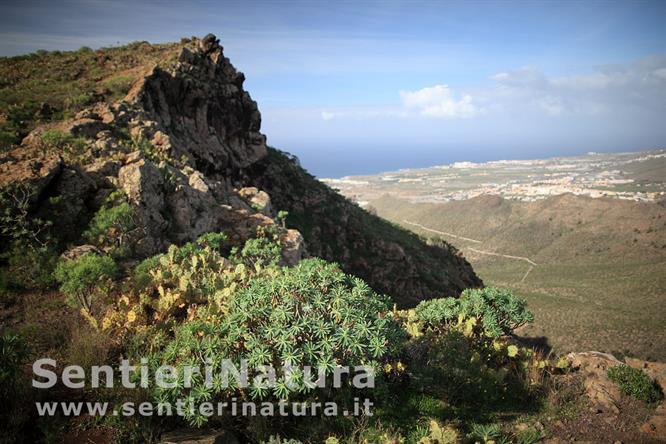 04-Panorama sulla costa sud ovest di Tenerife