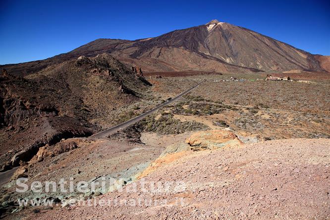 20-La strada che attraversa la caldera del Teide