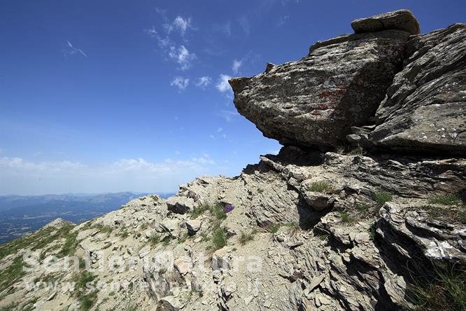 08-Formazioni rocciose lungo la cresta del Monte Gorzano
