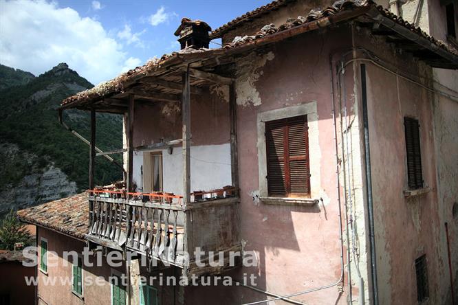 13-Casa abbandonata ad Acquasanta Terme