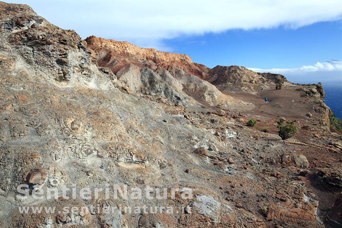 09-Rocce colorate sulla Montaña del Cepo