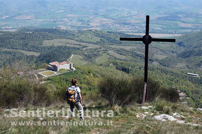 04-Il castello di Procoio dalla croce di Migiana