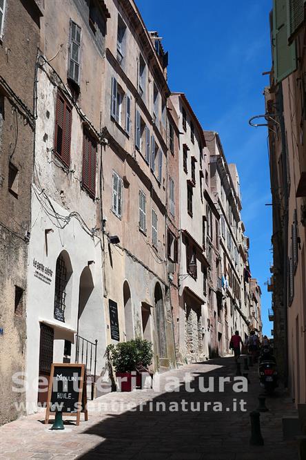 10-Via del centro di Bonifacio