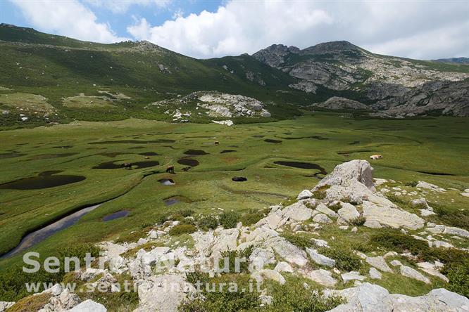 09-Vista d'insieme della valle dei Pozzi