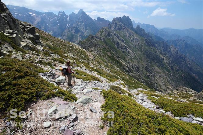 10-In discesa verso la forcella