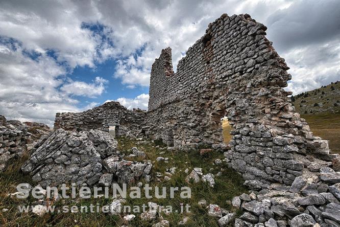 11-I ruderi di Santa Maria del Monte