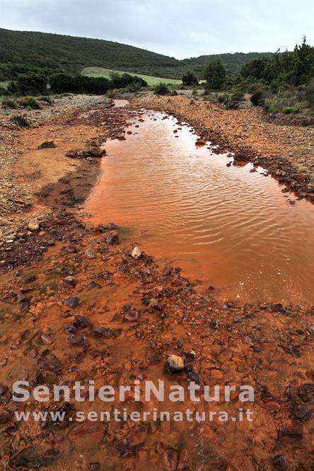 07-Le rosse acque del rio Piscinas