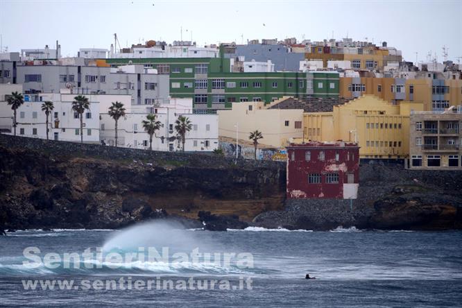 03-Le case colorate dei sobborghi di Las Palmas