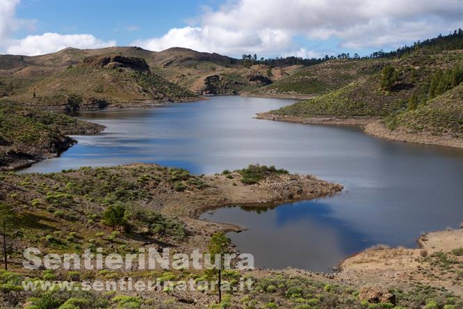 02- Il lago artificiale Presa de Las Niñas