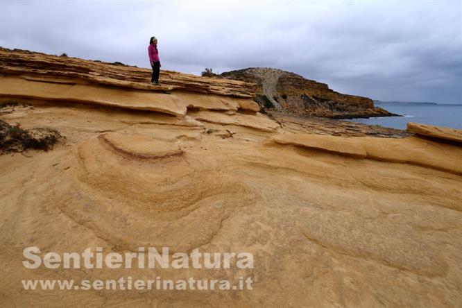 05-I lisci tavolati inclinati verso il mare