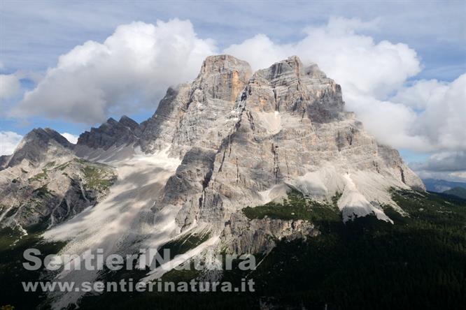 05-Panorama sul Pelmo della cima nord del Crot