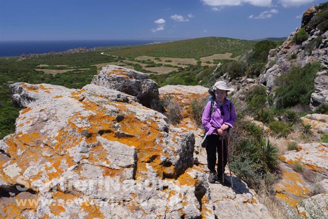 05-La sommità rocciosa presso il Nuraghe de Grutt'i Acqua