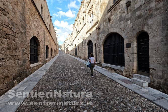 05-L'antica via dei Cavalieri a Rodi