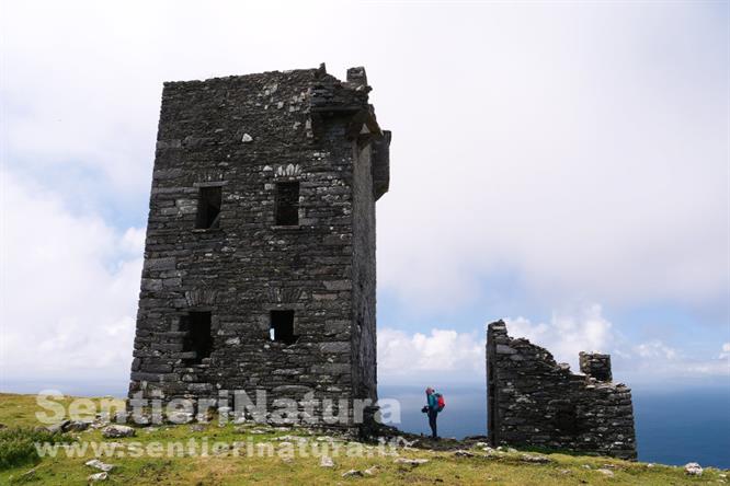 09-I ruderi della torre di Cnoc Bolais