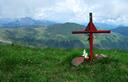 06-La piccola croce sulla vetta del monte Dimon