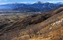 12-Il ripido pendio erboso sulle propaggini meridionali del monte Ciaurlec