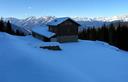 26-Malga Arvenutis nella luce del pomeriggio invernale