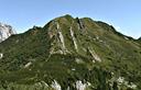 04-Il monte Carnizza e la cresta di confine ricoperta da mughi