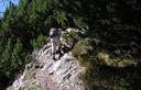 11-Breve gradino roccioso lungo la salita al monte Brizzia